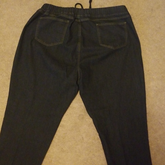 Pants - Picture 2 of 4